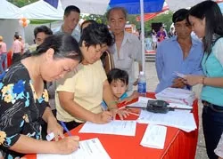 Chương trình “Vì cuộc sống an toàn”: Ngày hội vì người nghèo ảnh 2 Chương trình “Vì cuộc sống an toàn”: Ngày hội vì người nghèo ảnh 2