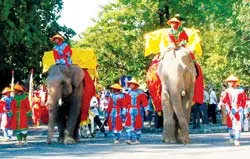 Festival Huế 2008 - Sẵn sàng cho “bữa tiệc” lớn ảnh 3 Festival Huế 2008 - Sẵn sàng cho “bữa tiệc” lớn ảnh 3