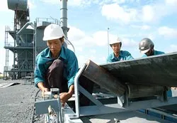 Công ty Xi măng Hà Tiên 2 sử dụng than thay dầu đốt