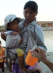 Ai cứu những đứa trẻ… không tên?