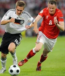 Đức nhỉnh hơn?