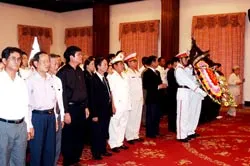 Hàng trăm đoàn đại biểu đến viếng cố Thủ tướng Võ Văn Kiệt ảnh 2 Hàng trăm đoàn đại biểu đến viếng cố Thủ tướng Võ Văn Kiệt ảnh 2