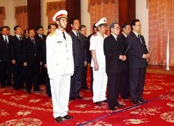 Đông đảo các tầng lớp nhân dân, cán bộ dự lễ viếng nguyên Thủ tướng Võ Văn Kiệt ảnh 3 Đông đảo các tầng lớp nhân dân, cán bộ dự lễ viếng nguyên Thủ tướng Võ Văn Kiệt ảnh 3