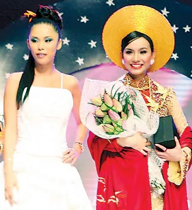 Thùy Lâm (phải) và Riyo Mori Thùy Lâm (phải) và Riyo Mori