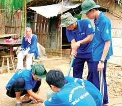 Trường Đại học Bách khoa TPHCM ở “mặt trận” Thạnh Phú, Bến Tre : Ở dân mến - làm dân tin...