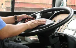 Nhức óc với còi hơi