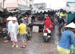 Phường 10 quận 8: Lấy hẻm lập chợ?