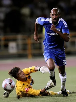 Chelsea hoàn tất chuyến thi đấu tập huấn: Chỉ còn duy nhất Anelka