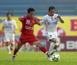 Trước lượt trận vòng 24 V-League 2008 (ngày 10-8): Thời khắc sinh tử