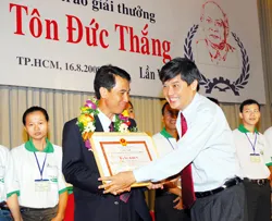 Tiếp bước người thợ cả Tôn Đức Thắng xây dựng thành phố ngày càng giàu đẹp