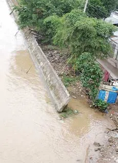 Cần Thơ: Bờ kè “đè” hàng ngàn hộ dân ảnh 2 Cần Thơ: Bờ kè “đè” hàng ngàn hộ dân ảnh 2