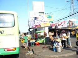 Còn đâu nét đẹp phố thị?! ảnh 4 Còn đâu nét đẹp phố thị?! ảnh 4