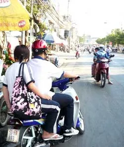 Còn đâu nét đẹp phố thị?! ảnh 2 Còn đâu nét đẹp phố thị?! ảnh 2
