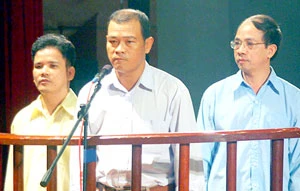 Bị cáo Sắt ăn năn, thành khẩn