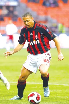 Lạ lùng về chuyện số áo ảnh 2