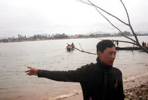 Nước mắt tràn bến sông Gianh ảnh 2 Nước mắt tràn bến sông Gianh ảnh 2