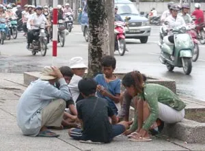 Hết tết, trò “đỏ đen” vẫn tràn lan ảnh 2 Hết tết, trò “đỏ đen” vẫn tràn lan ảnh 2