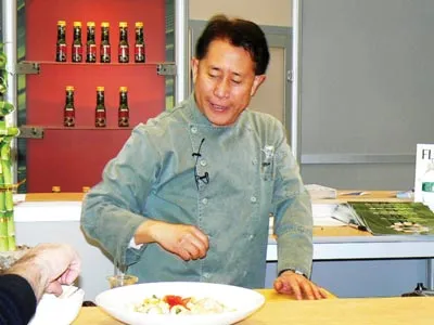 Yan Can Cook: Nấu ăn vừa ngon vừa vui ảnh 1 Yan Can Cook: Nấu ăn vừa ngon vừa vui ảnh 1
