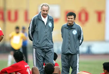 Đất chẳng lành, đất “nhậu” luôn chim