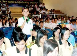Báo SGGP tổ chức Tư vấn Hướng nghiệp - Tuyển sinh 2009 tại An Giang: Tạo điểm tựa cho học sinh đồng bằng
