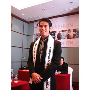 Tien Doan will be the juryman in the final of the 2009 Mister Venezuela International Pageant (Photo: Truong Son) Tien Doan will be the juryman in the final of the 2009 Mister Venezuela International Pageant (Photo: Truong Son)