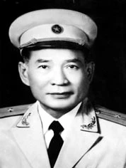 Bài 1: Đoàn công tác quân sự đặc biệt