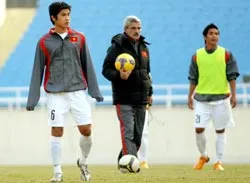 HLV Calisto và đợt tập trung lần 1 của đội tuyển Việt Nam: Lạ đến cỡ nào?