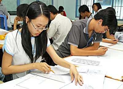 SV Khoa Kiến trúc Trường ĐH Dân lập Văn Lang trong giờ thực tập họa thất. Ảnh: Mai Hải SV Khoa Kiến trúc Trường ĐH Dân lập Văn Lang trong giờ thực tập họa thất. Ảnh: Mai Hải