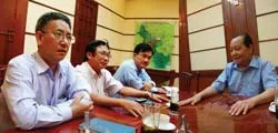 Buổi bình minh ở khu căn cứ lõm
