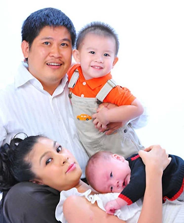 Vợ chồng Phước Sang – Kim Thư: Kinh doanh và nghệ thuật: 51- 49
