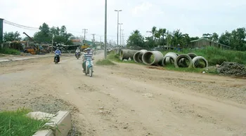 Dự án đường Chánh Hưng (TPHCM): Nối dài hay… kéo dài?