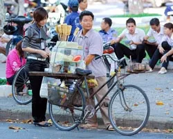 Thực hiện “Nếp sống văn minh đô thị” tại TPHCM: Thách thức nhiều, hiệu quả ít