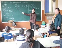 Nặng lòng với trẻ cơ nhỡ