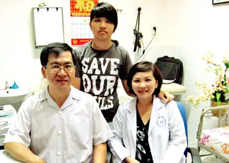 Một gia đình làm từ thiện