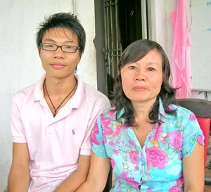 Mẹ con người ở trọ