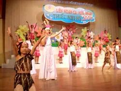 Liên hoan ca múa nhạc thiếu nhi hè 2009