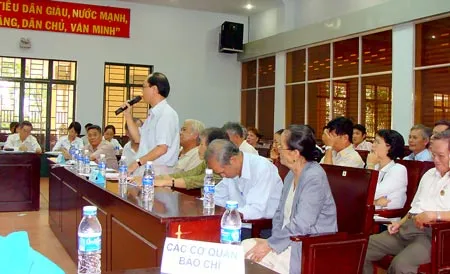Một buổi đối thoại để giải quyết khiếu nại của người dân tổ 62 phường 3 quận Gò Vấp TPHCM với chính quyền. Một buổi đối thoại để giải quyết khiếu nại của người dân tổ 62 phường 3 quận Gò Vấp TPHCM với chính quyền.