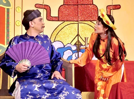 Cho biết hai nghệ sĩ trong ảnh tên gì, tham gia tác phẩm nào, của tác giả, đạo diễn nào?