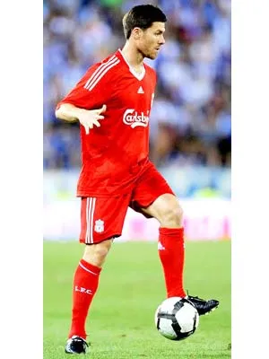 Real Madrid mua thêm Alonso