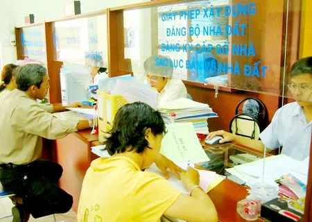 Chưa có giấy mới về nhà đất: Ngưng trệ hàng ngàn hồ sơ xin cấp chủ quyền