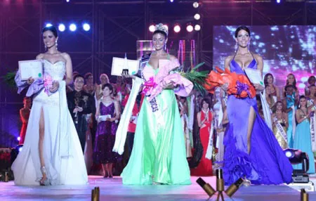 Top 3 Nữ hoàng Du lịch châu Mỹ Top 3 Nữ hoàng Du lịch châu Mỹ