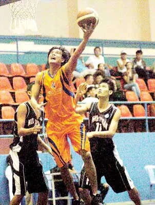 Câu chuyện bóng rổ - Sự kỳ quặc lại tiếp diễn!