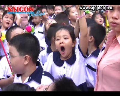 Học sinh cả nước bước vào năm học mới ảnh 4 Học sinh cả nước bước vào năm học mới ảnh 4