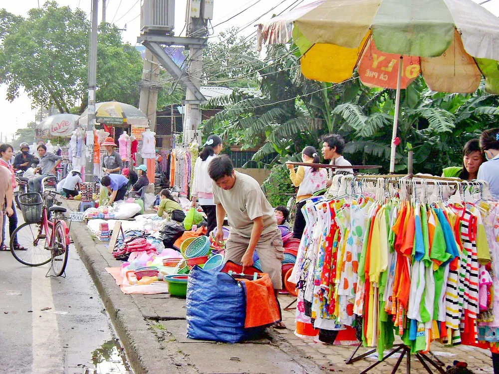 Những “siêu thị” lề đường