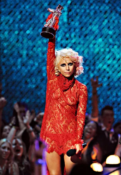 Lady Gaga trong đêm trao giải Lady Gaga trong đêm trao giải