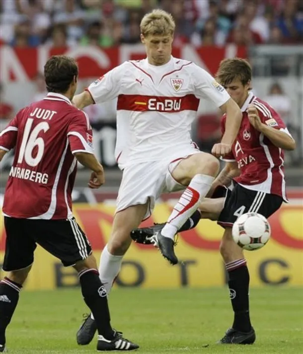 Stuttgart - Rangers: Hai đội đều… yếu