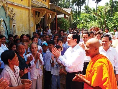 Đồng chí Trương Tấn Sang làm việc tại Kiên Giang