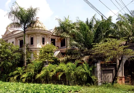 Biệt thự xây dựng không phép tại Bình Chánh - Sai phạm + chây lì = Hợp pháp?