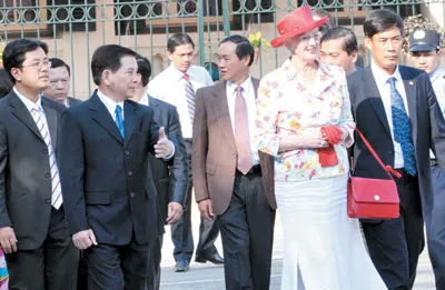 Nữ hoàng Đan Mạch dự nhiều hoạt động văn hóa