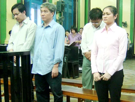 Thuê giám đốc và làm giám đốc thuê: Coi chừng gánh họa!